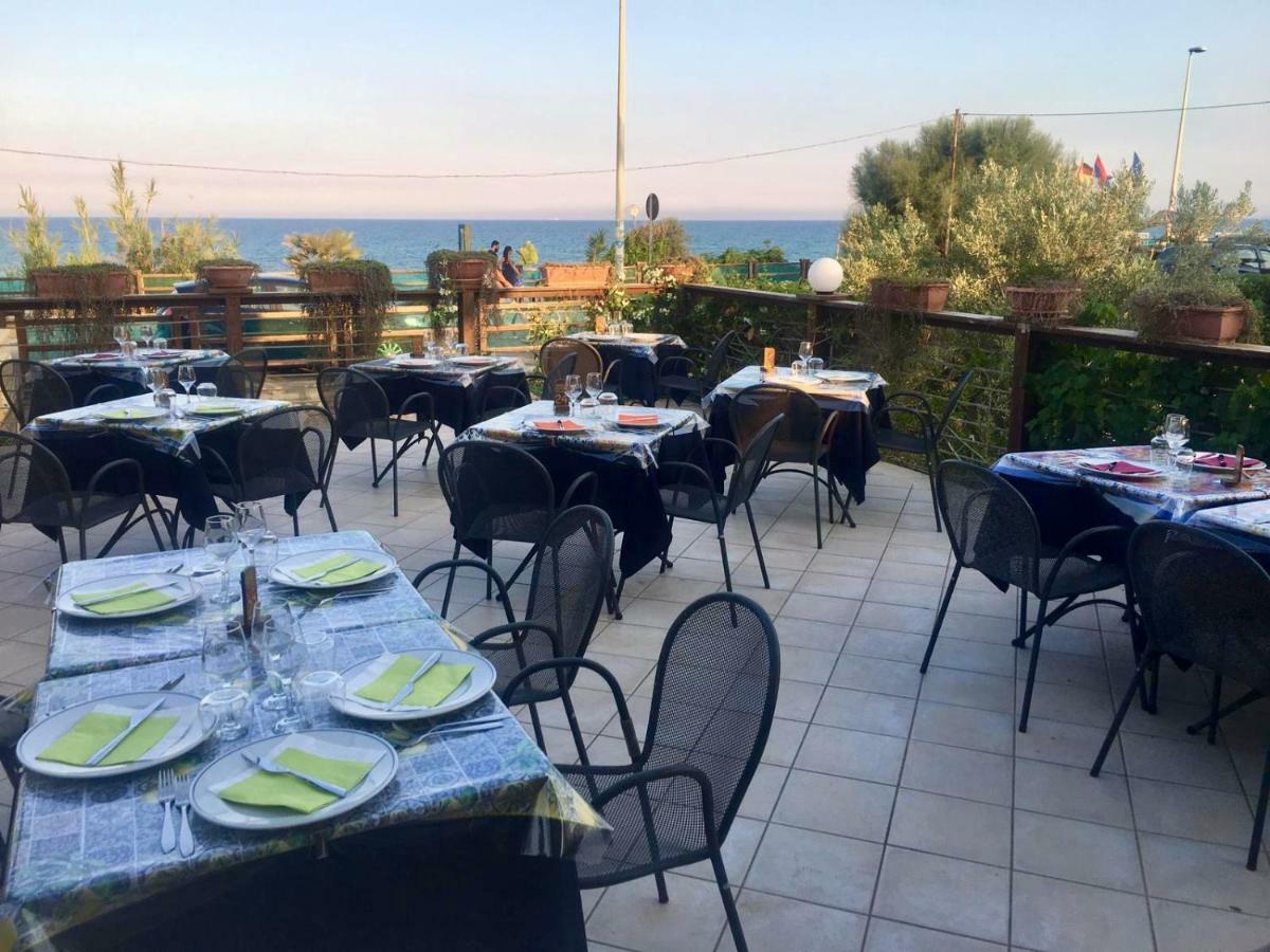Lido di Noto Hotel Jonio מראה חיצוני תמונה